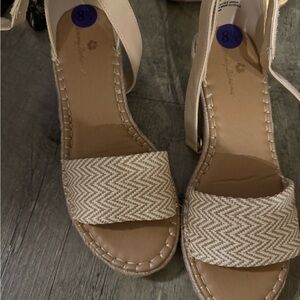 Tommy Bahama Beige Espadrille Sandals